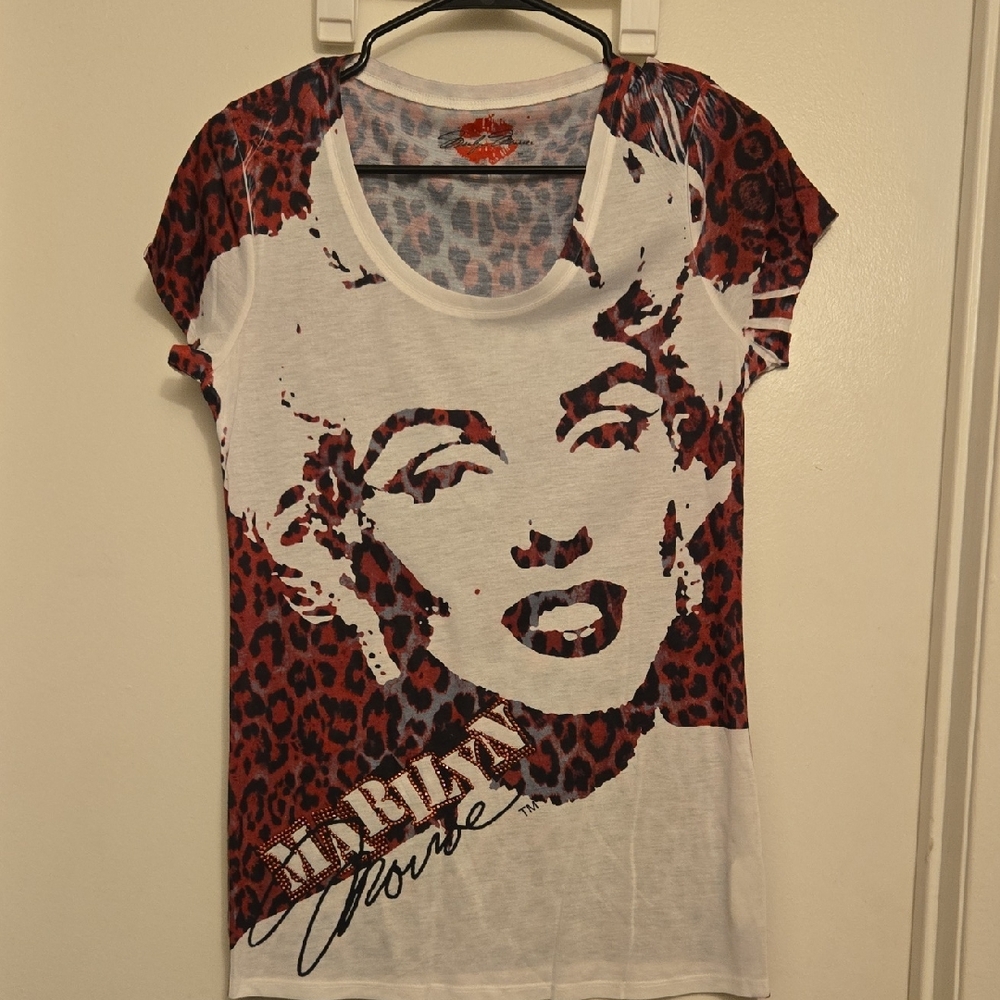 Marilyn Monroe Leopard Print Women's Tee - White and Red